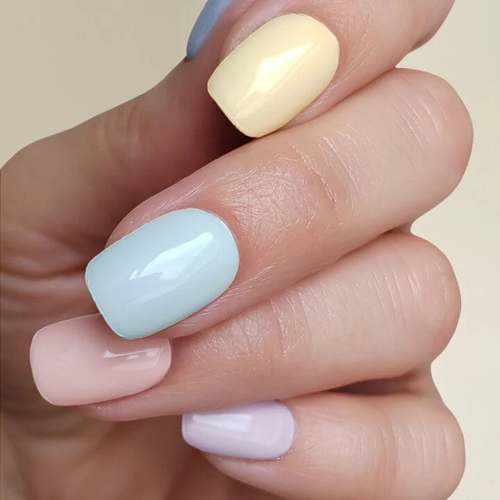 Blonde Rainbow UV-Nagelfolie