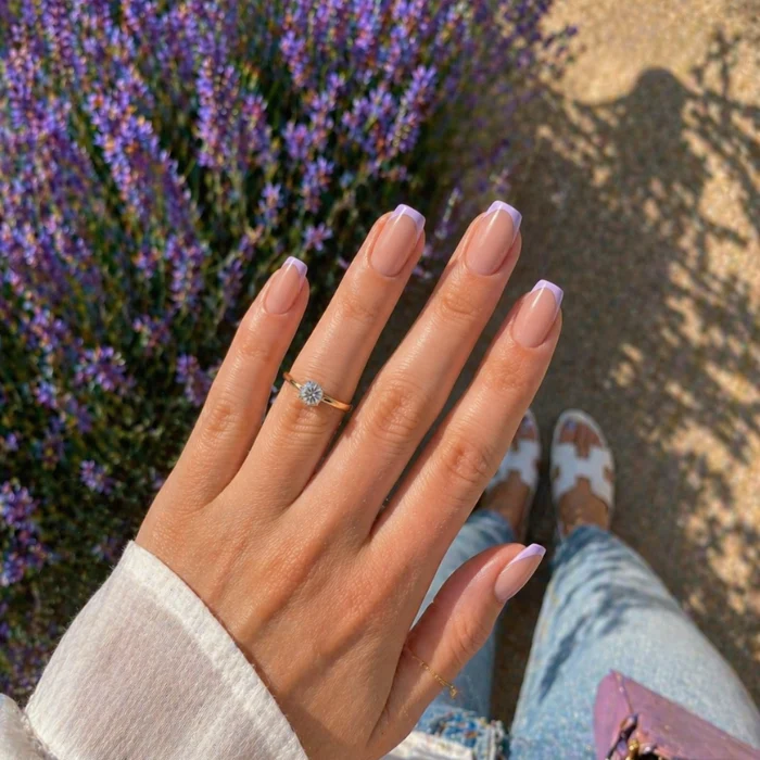 Whisper Purple French UV-Nagelfolie