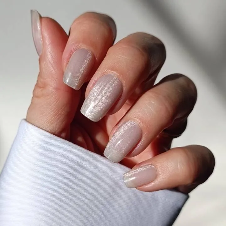 Cream Shell Nature Cateye UV-Nagelfolie