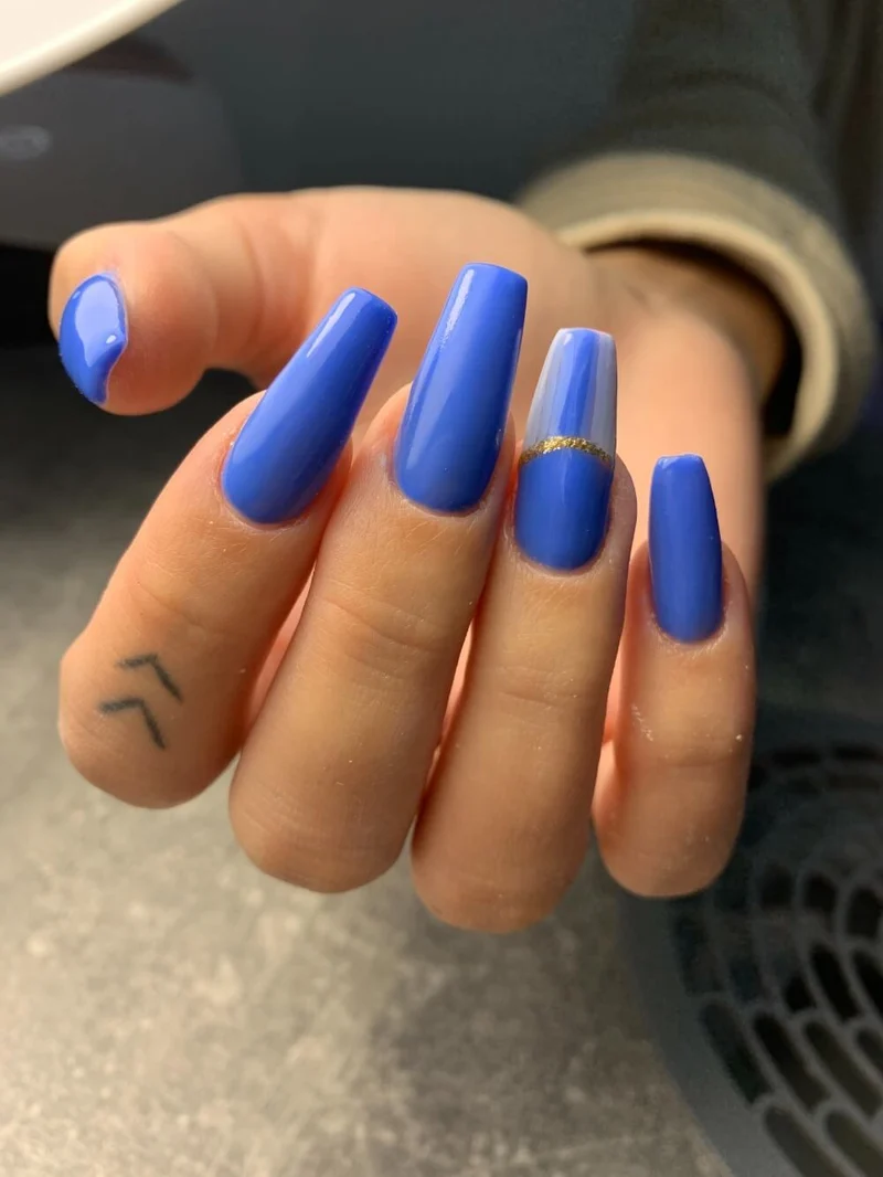 Gelaxy Shellac #002 – Leuchtendes Mittelblau