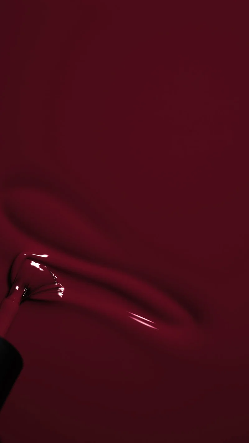 Luxio Cassis Gel nail polish