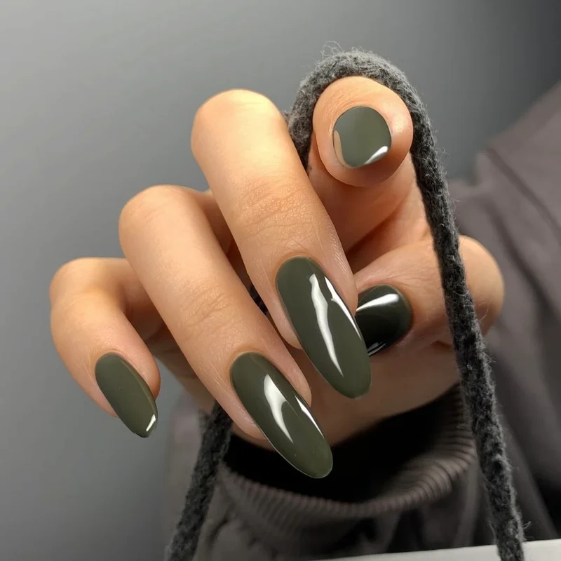 Luxio Gamble Gel nail polish