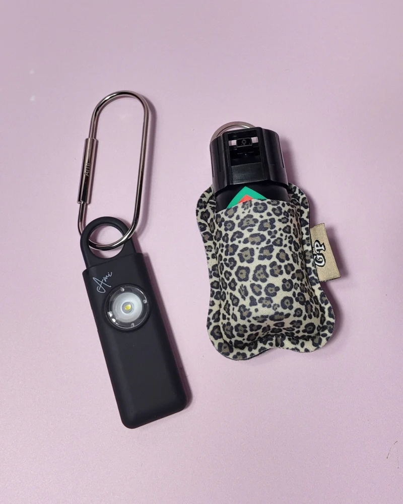 Protect & Alert Kit | Ami Police-Alerted Alarm, Farbgel Spray & Clip-On Pouch