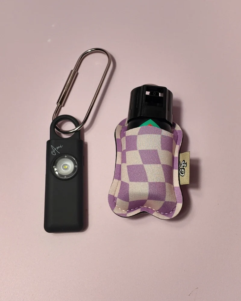 Protect & Alert Kit | Ami Police-Alerted Alarm, Farbgel Spray & Clip-On Pouch