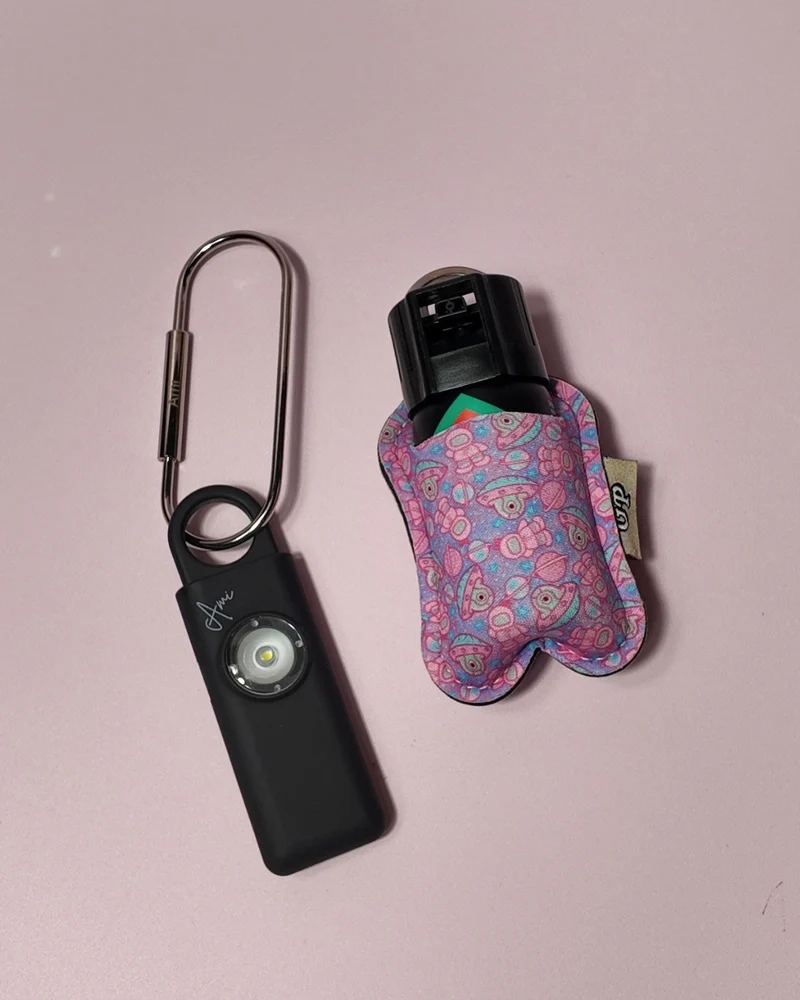 Protect & Alert Kit | Ami Police-Alerted Alarm, Farbgel Spray & Clip-On Pouch
