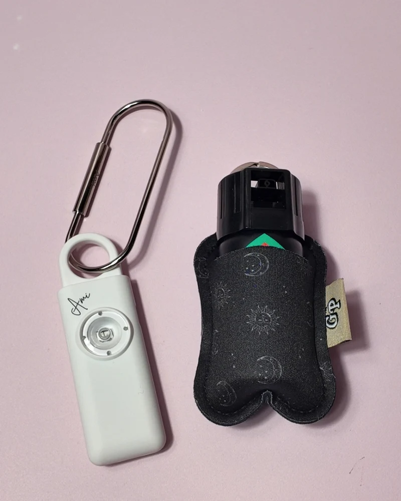 Protect & Alert Kit | Ami Police-Alerted Alarm, Farbgel Spray & Clip-On Pouch