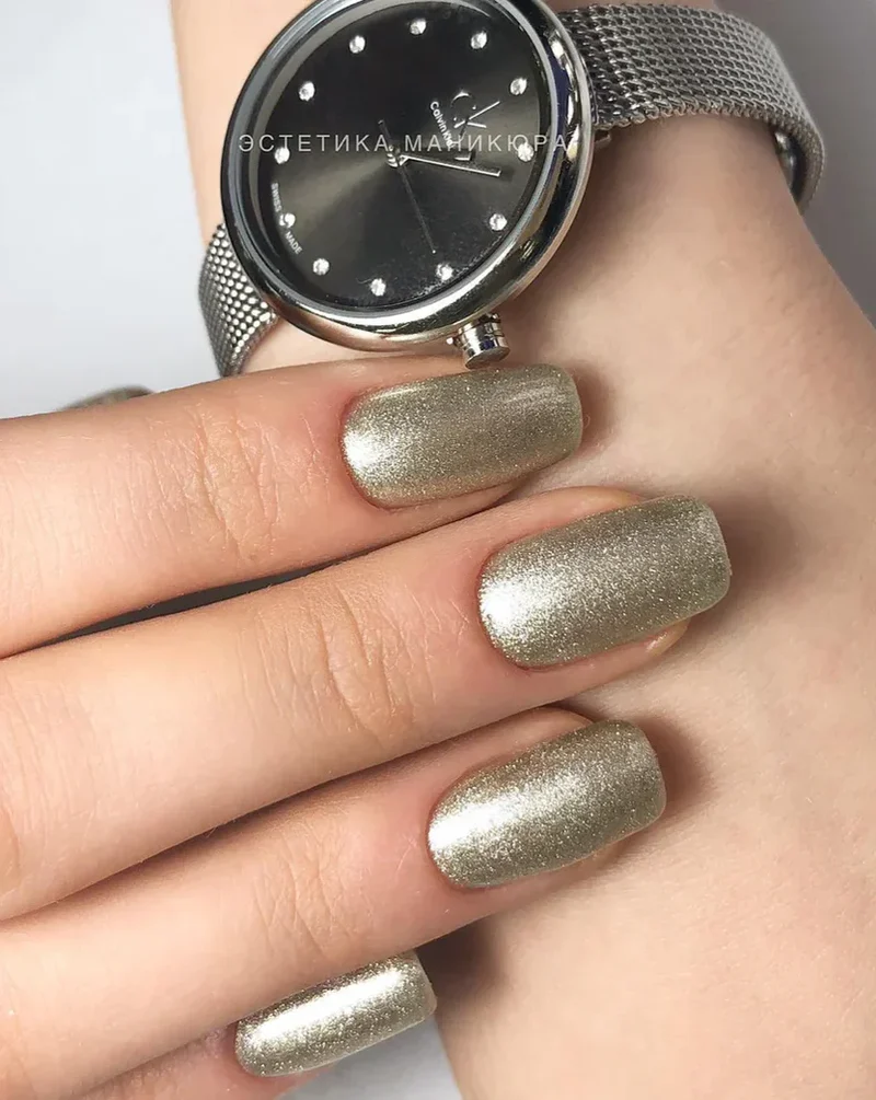 Luxio Champagne Gel nail polish