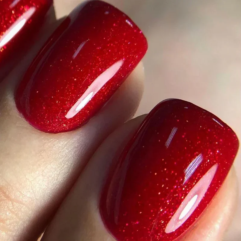 Luxio Luscious Gel nail polish