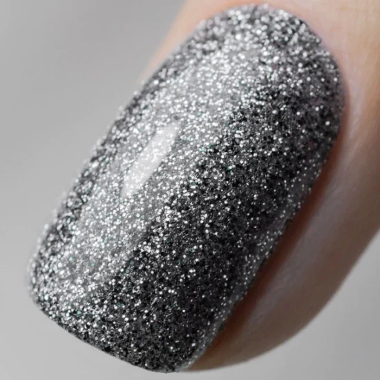 Luxio Lucid Gel nail polish
