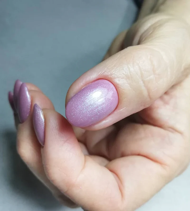 Luxio Luminous Orchid Gel nail polish