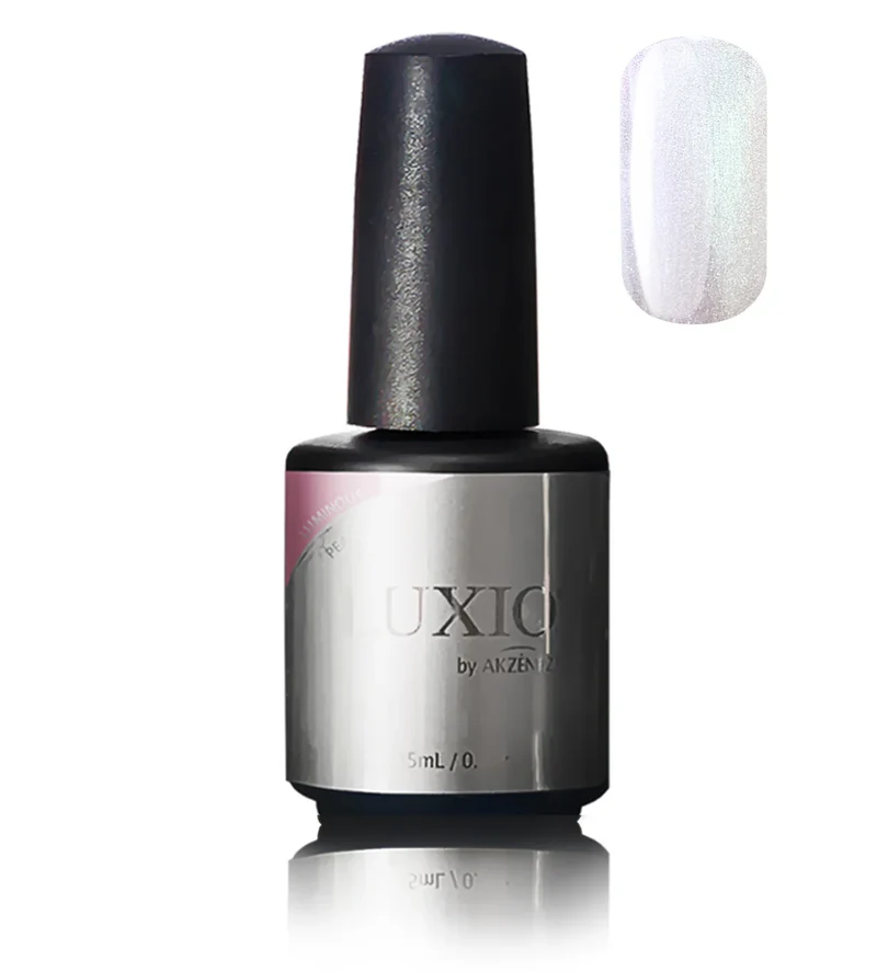 Luxio Luminous Pearl Gel nail polish