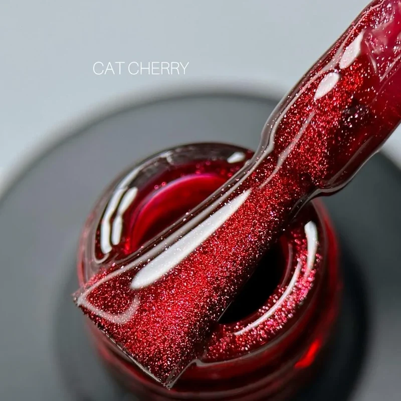 SAGA Cat Shine Cherry Gel Polish cat eye 10ml