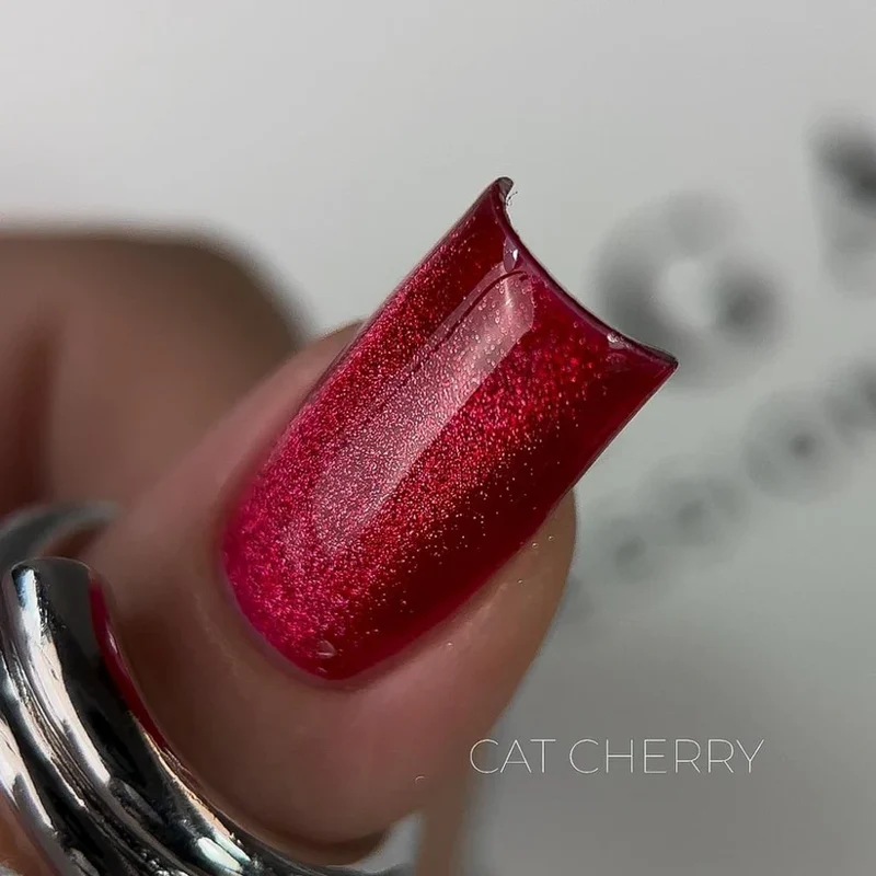 SAGA Cat Shine Cherry Gel Polish cat eye 10ml