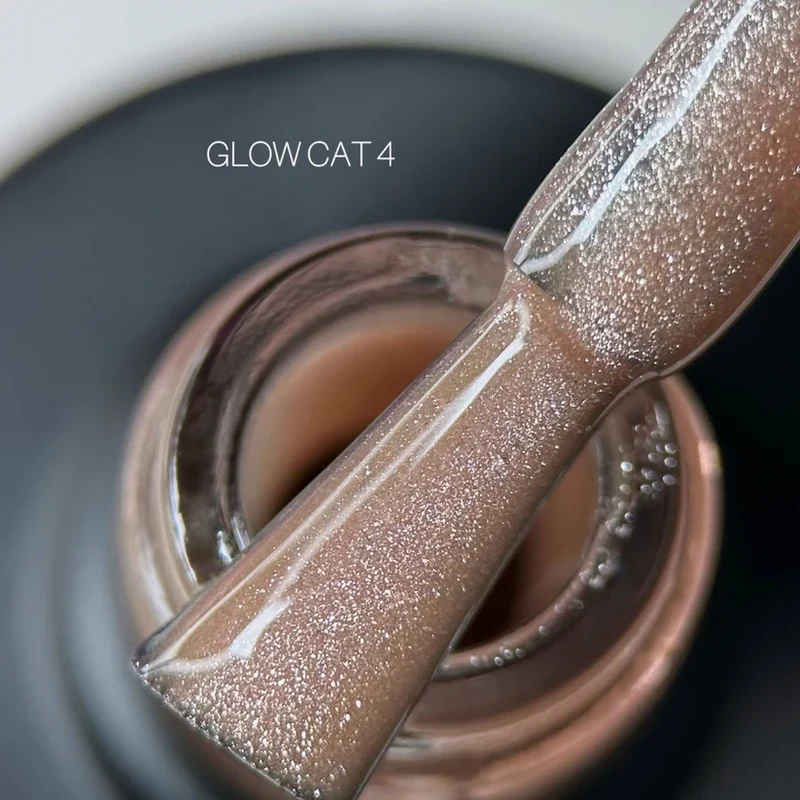 SAGA Glow Cat Gel Polish cat eye No.4 10ml