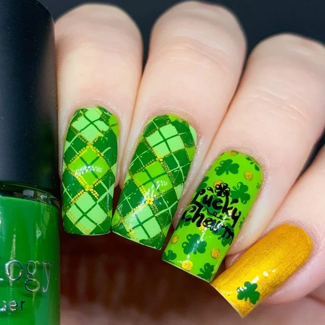 Maniology nail stamping plate m188 St. Patrick's Day Lucky Charm