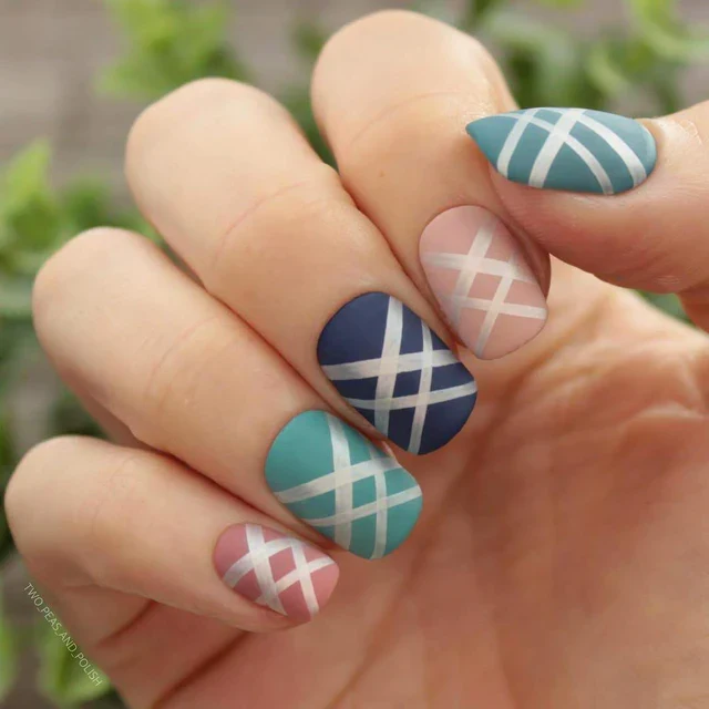 Maniology nail stamping plate m053 Love Your Accent