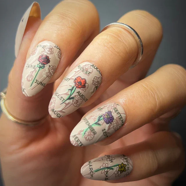 Maniology nail stamping plate mxm118 Born to Bloom