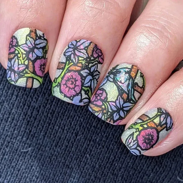 Maniology nail stamping plate mxm072 Tangled in Bloom