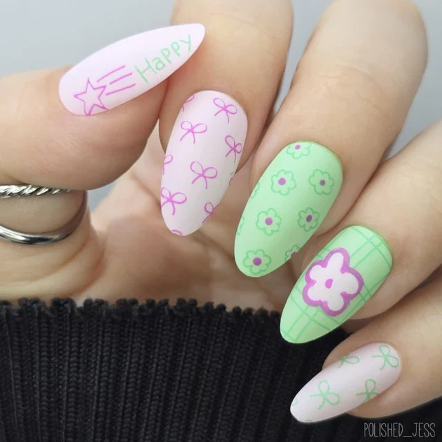 Maniology nail stamping plate m626 Notebook Scribbles