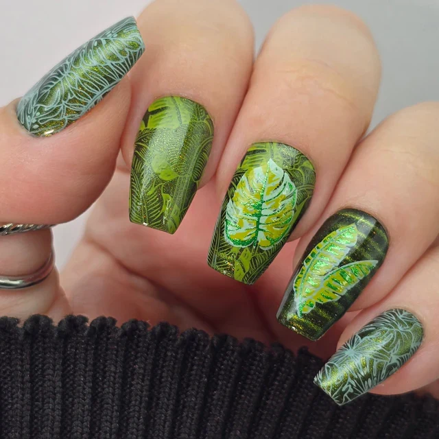 Maniology nail stamping plate m610 Lush Layers