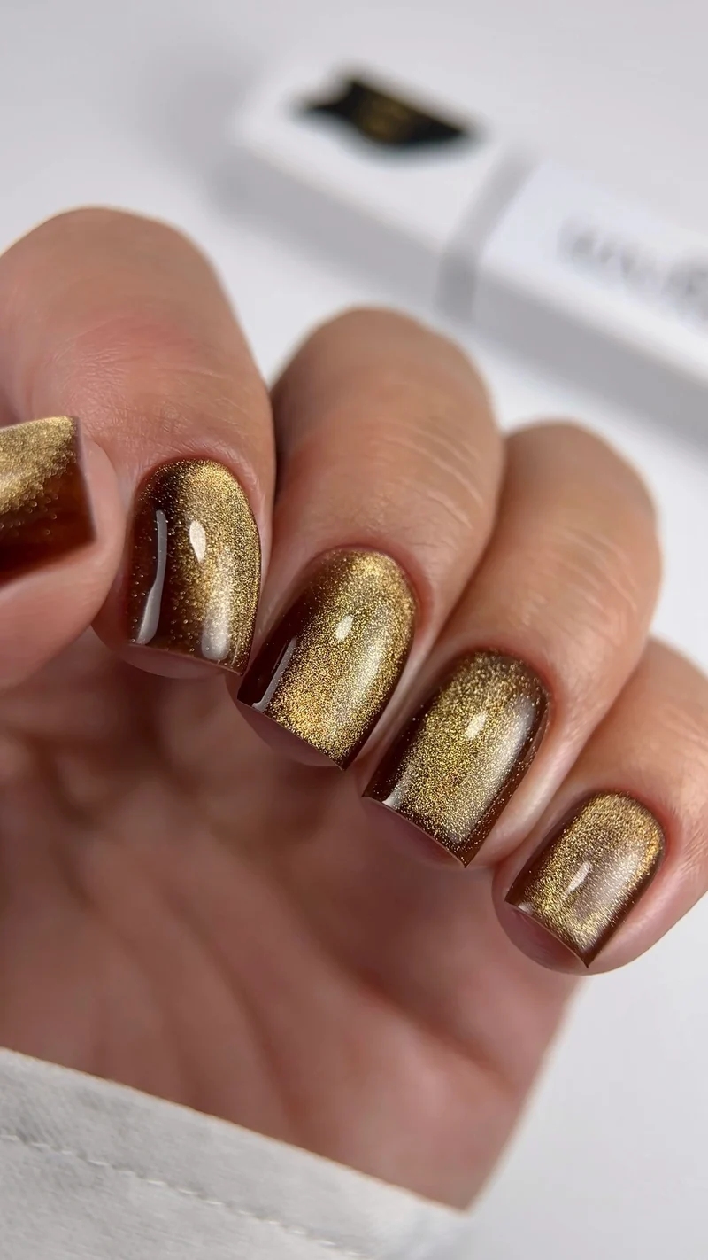 Cat Eye Gel Polish "Color 3" 8ml von Trendynails