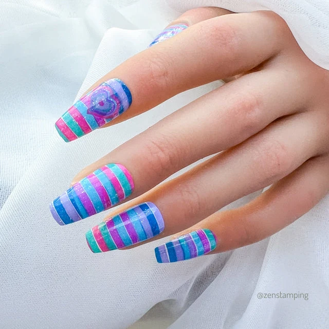 Maniology nail stamping plate m482 Happy Hearts