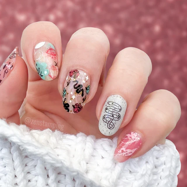 Maniology nail stamping plate m363 Anesayart Snake Charmer