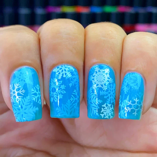 Maniology nail stamping plate m338 Snow Day