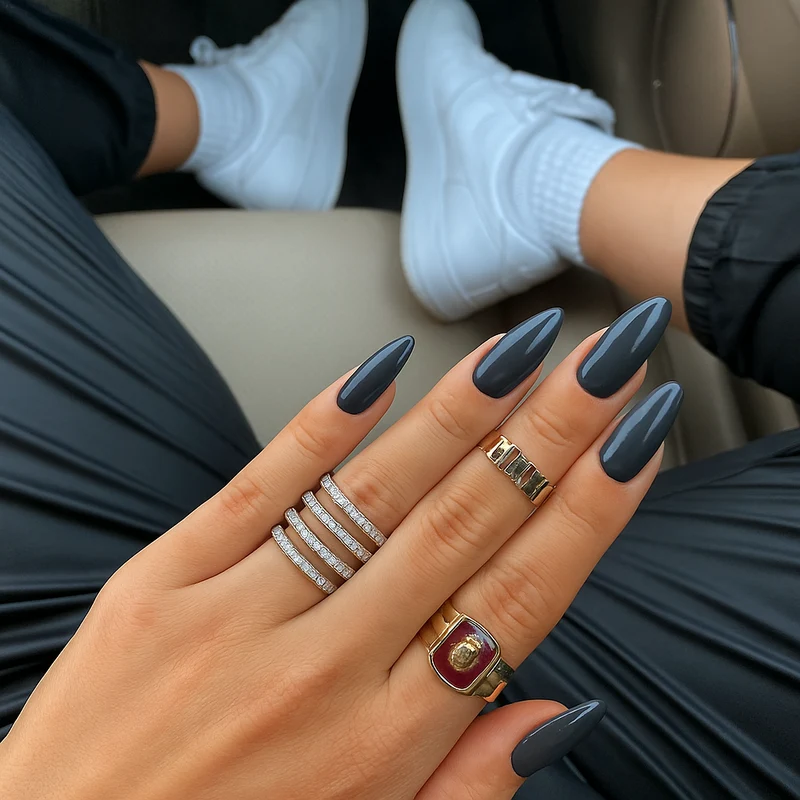 emmi Shellac UV-Lack Sirius Black 15ml | L061