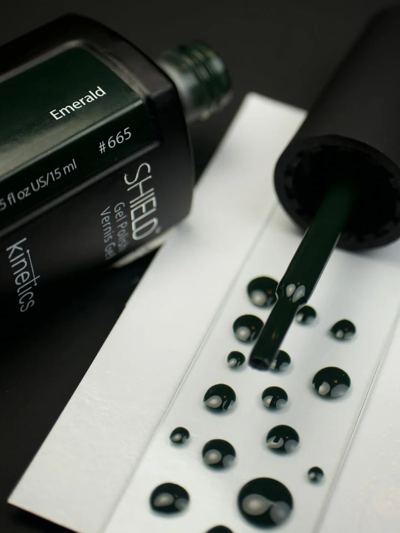 Kinetics SHIELD Gel Polish "Emerald" Nr. 665 (15ml) (TPO/HEMA-free)