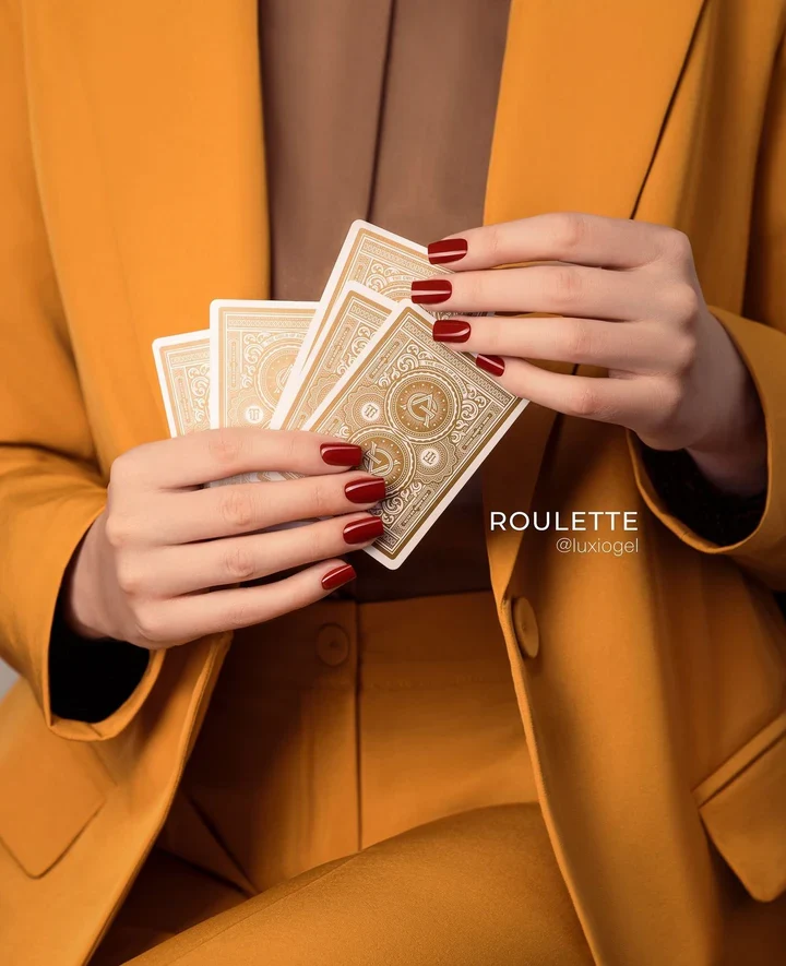 Luxio Roulette Gel nail polish