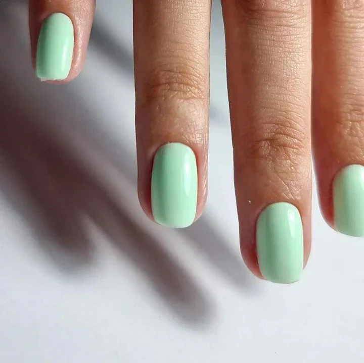 Luxio Wink Minty Green Gel nail polish