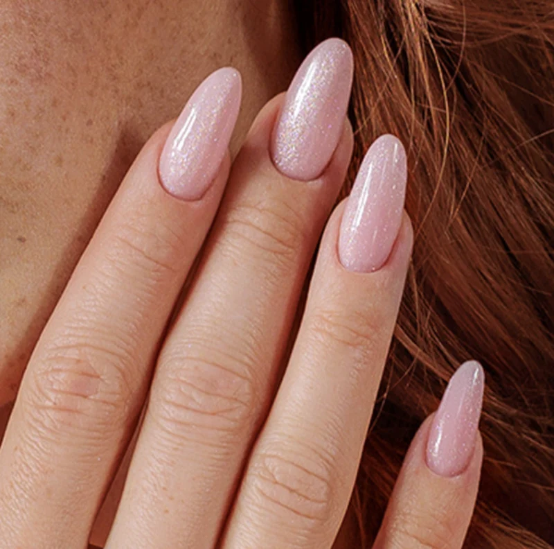405 Blush me Tender - Cat Eye Gel polish 8ml VICTORIA VYNN