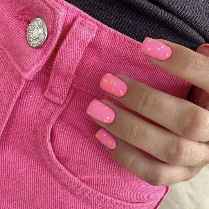 Pink - GEL POLISH 10ml NAILS OF THE DAY