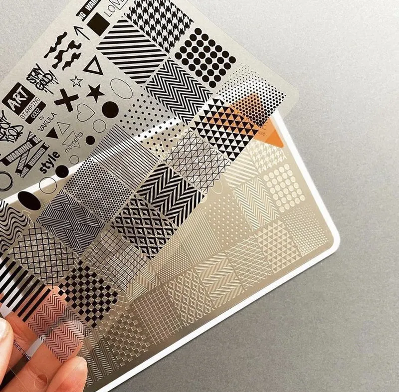0002 by Vakula Matte stamping schablone + design blatt ART STAMPING