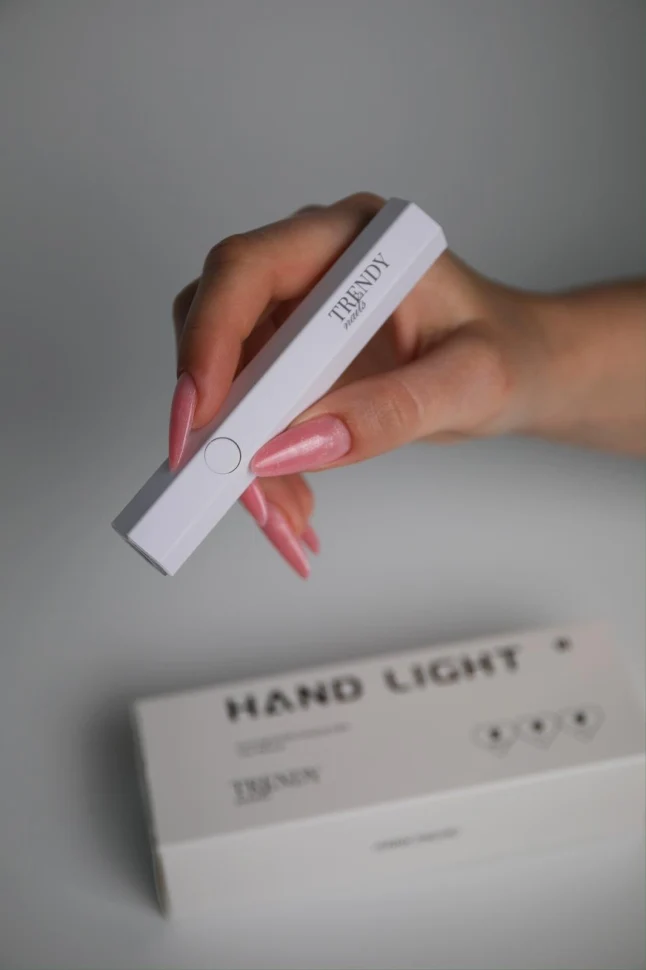 LED Taschenlampe zum leichten Aushärten von Dualtips oder Nailart von Trendy Nails