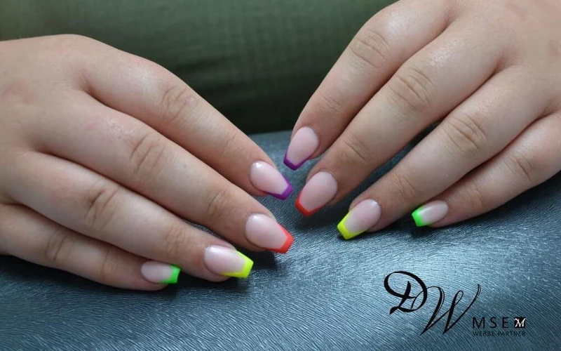 #562 Premium-DEKO Color Gel 5ml Neon Lila NOT FOR COSMETIC USE