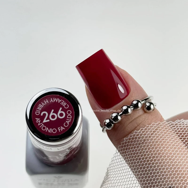 266 Antonio Fa Caldo — Gel polish Pure Creamy 8ml VICTORIA VYNN
