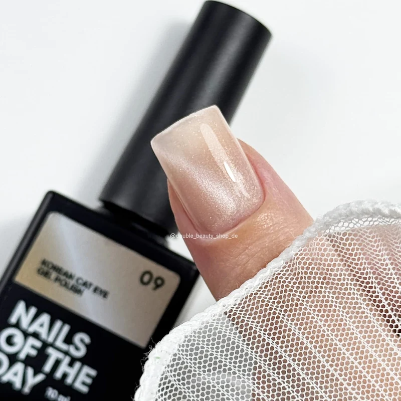 09 KOREAN CAT EYE - GEL POLISH 10ml NAILS OF THE DAY