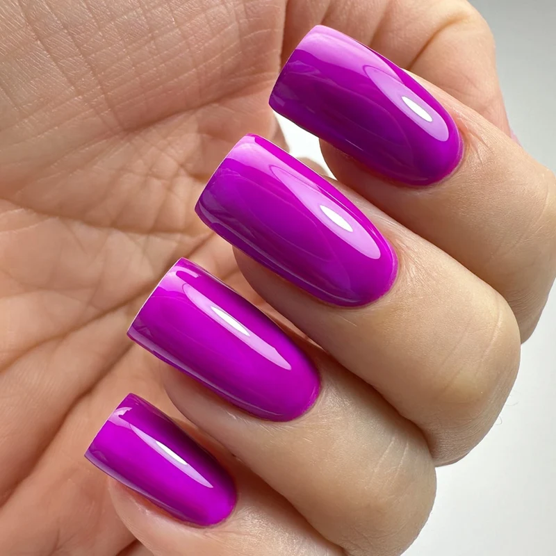 PNB purple gel nail polish 040 Viola
