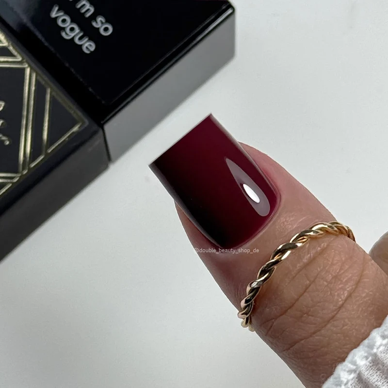 I'M SO VOGUE - UV Nagellack 7ml ECLAIR