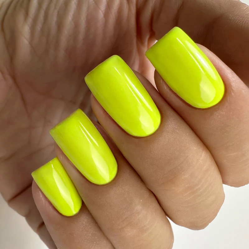 PNB yellow gel nail polish 251 Lemon Bang