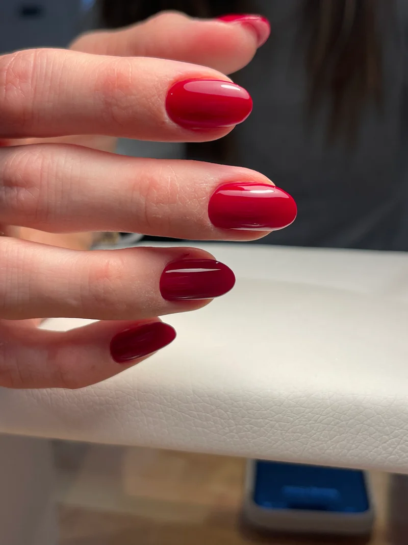 PNB red gel nail polish 149 Rouge