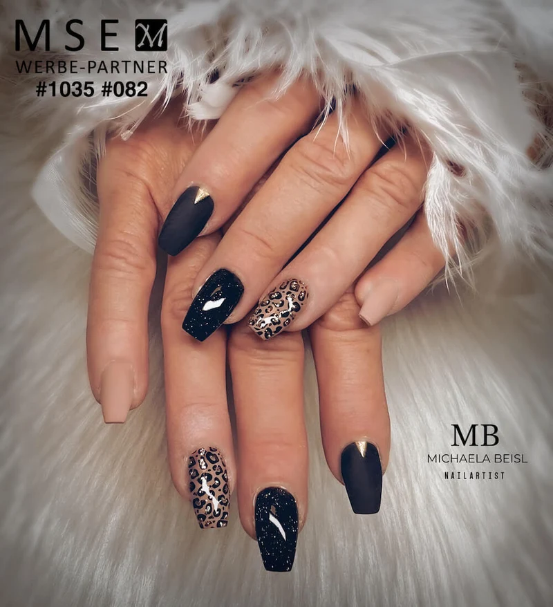 #082 Premium-PURE Color Gel 5ml Black Velvet