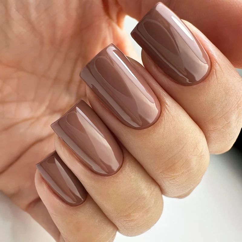 PNB brown gel nail polish 122 Mocha