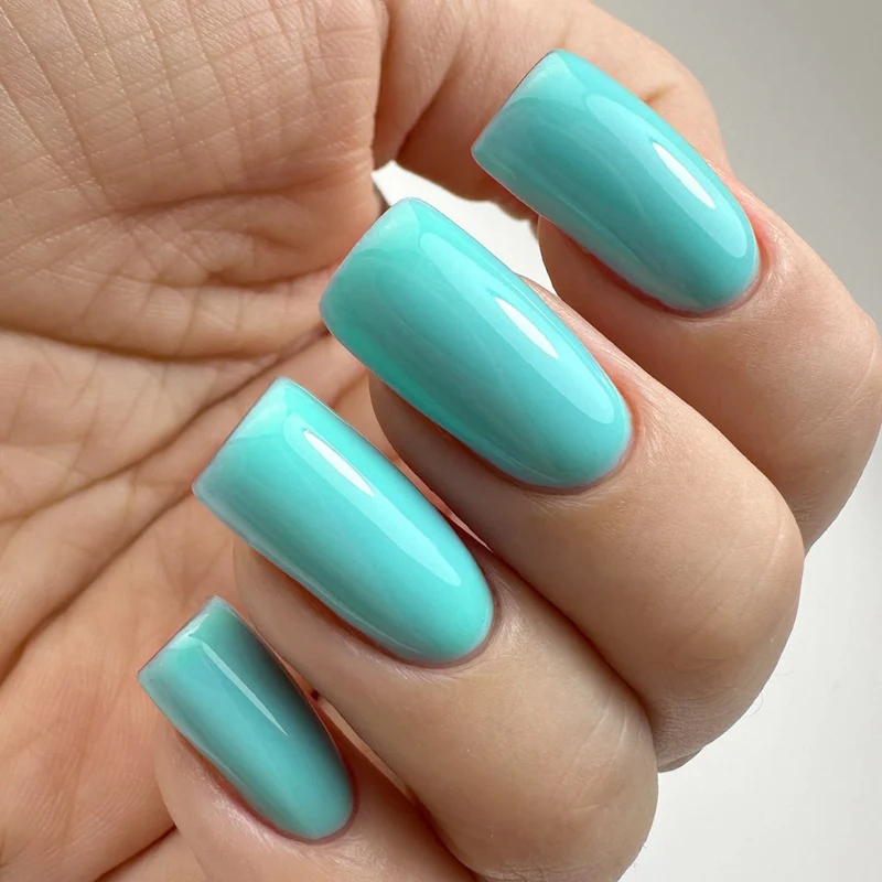 PNB blue gel nail polish 035 Light Breeze