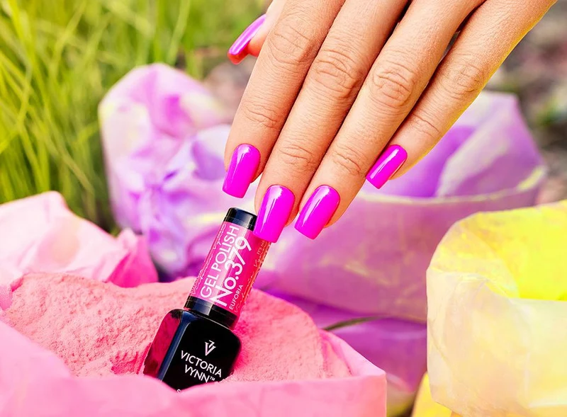 379 Euforia - Gel polish 8ml VICTORIA VYNN