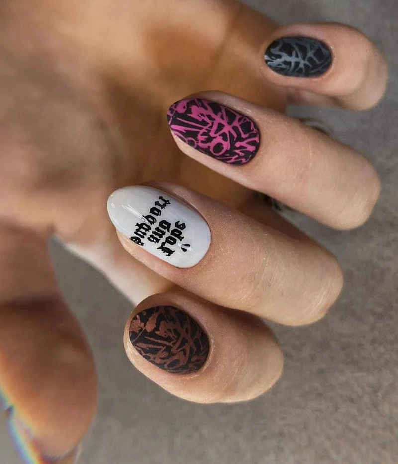 Swanky Stamping Angel nail stamping plates 102