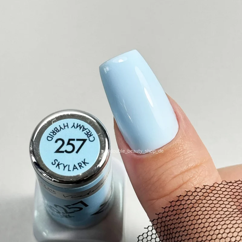 257 Skylark — Gel polish Pure Creamy 8ml VICTORIA VYNN