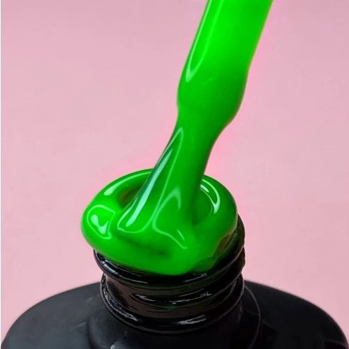 Haruyama Green gel nail polish 32